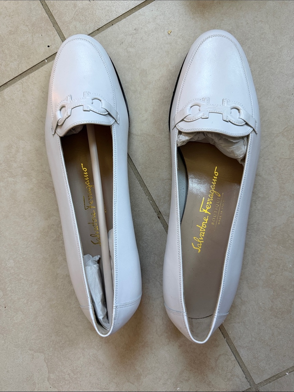 🔥Salvatore Ferragamo White Leather Bit-Detail Loafers